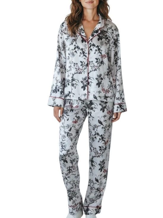 Lilac & Louden Other - LILAC & LOUDEN Floral Print Pajama Set - Black / White / Red Size XL -- GORGEOUS